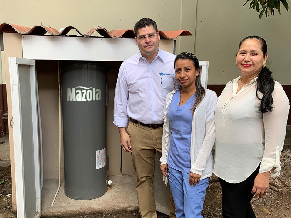 Mazola delivery of heaters to the Maternity ward of the San Felipe Hospital